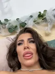 CelineReys webcam model stream image