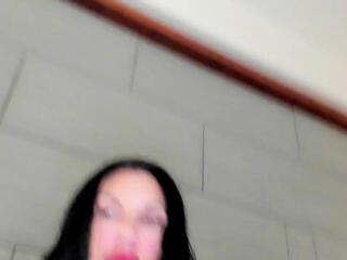 Onna Lovely webcam model stream image