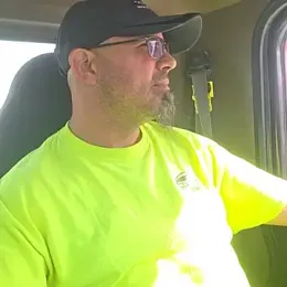 KrazyLegz webcam model stream image