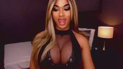 DominantLatina webcam model stream image