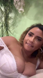 Rayofsunshine27 webcam model stream image