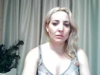 mariska-kiska webcam model stream image