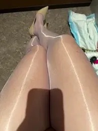 Mia-77 webcam model stream image