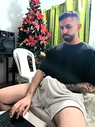 giannis090 webcam model stream image