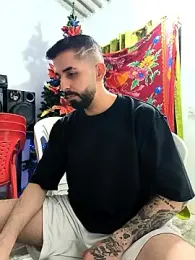 giannis090 webcam model stream image