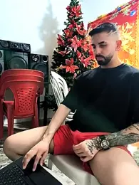 giannis090 webcam model stream image