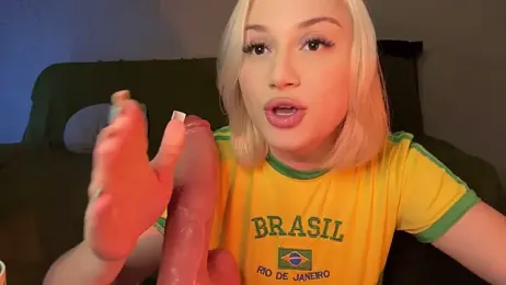 MCThroatGoat webcam model stream image