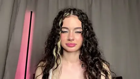 Moonfaairy webcam model stream image
