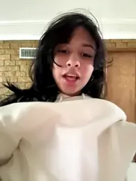 lynn9000 webcam model stream image