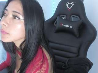 nicolepowell webcam model stream image