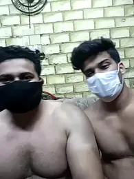 Thoku72 webcam model stream image