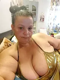 IvettkeXXX webcam stripchat model stream image