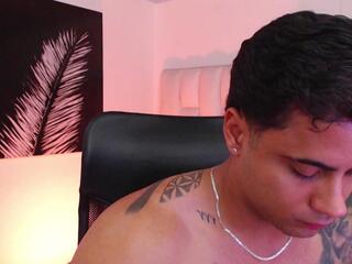 Aiden Owens webcam model stream image