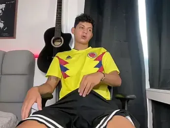 Кадр эфира Soydaniel_naughty на stripchat