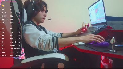 MoonVelvetDUO webcam model stream image