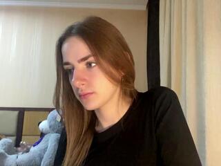 Sunshine Mcwain webcam model stream image