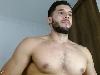 Tom Wills webcam model stream image