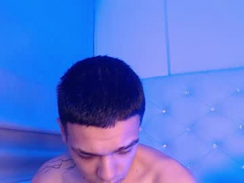 noah_and_kim69 webcam model stream image