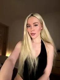 xDinnax webcam stripchat model stream image