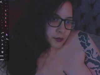 Lilith Mystic webcam model stream image