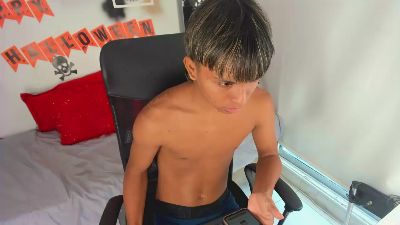 tyler_twink_boy webcam model stream image