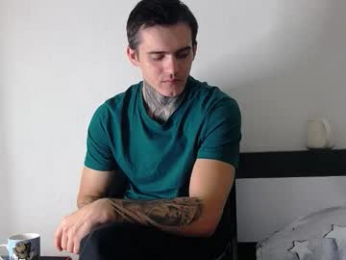 carter_reos webcam model stream image