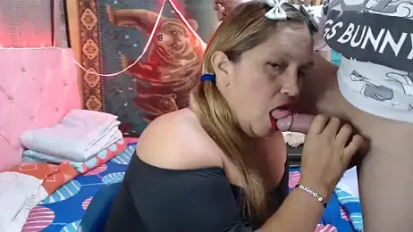 mom_son_dirty webcam model stream image