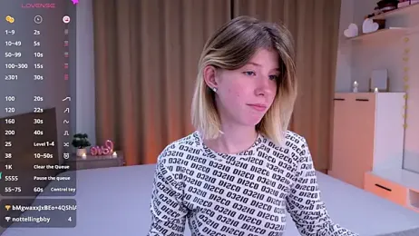 Bella_amory webcam model stream image