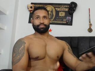 Tayler Summer webcam model stream image