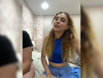 Buzzyd webcam bongacams model stream image