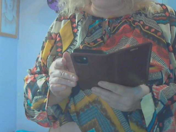 LucyAlexis webcam model stream image