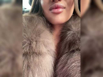 Karamelikaa webcam model stream image