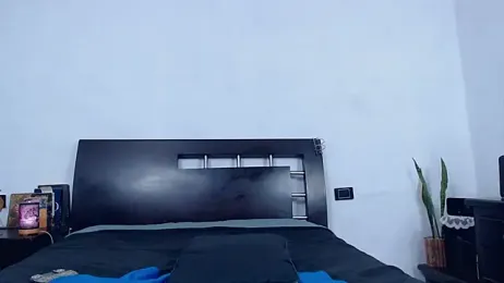 AikoTailor webcam model stream image