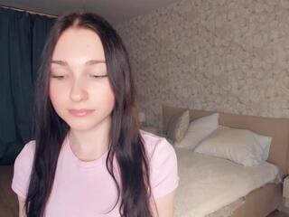 Jeannine Baze webcam model stream image