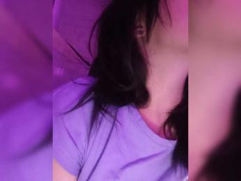 VictoriaDen webcam model stream image