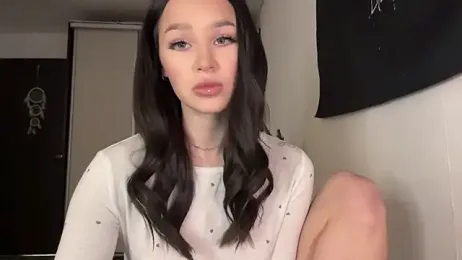 ur_molly webcam model stream image