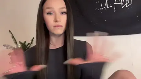 ur_molly webcam model stream image