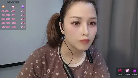 Lucky-xiuxiu webcam model stream image