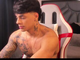 Gregory Cooper webcam model stream image