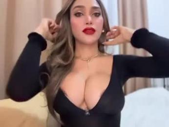 sierra_cox webcam model stream image