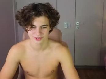 whiteskyy_ webcam model stream image
