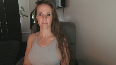 LoVe_On webcam cam4 model stream image