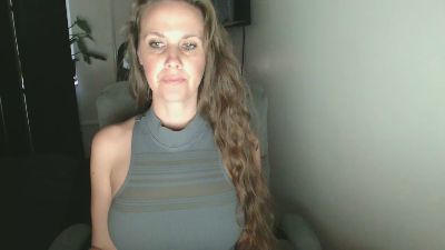 LoVe_On webcam model stream image