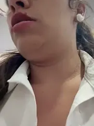 LIZ-06_ webcam model stream image