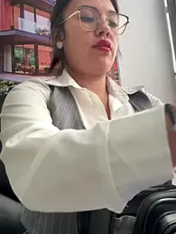 LIZ-06_ webcam model stream image