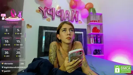 Nicol_TransGirl webcam model stream image