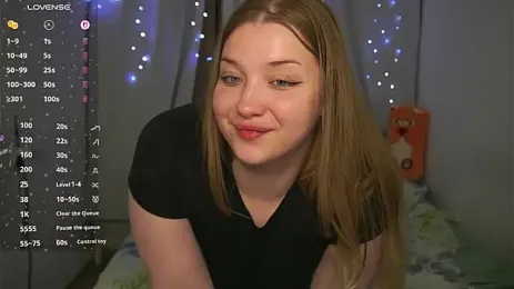 CuteSharloti webcam stripchat model stream image