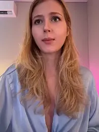LunaRase webcam model stream image
