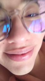 Mllevv webcam model stream image