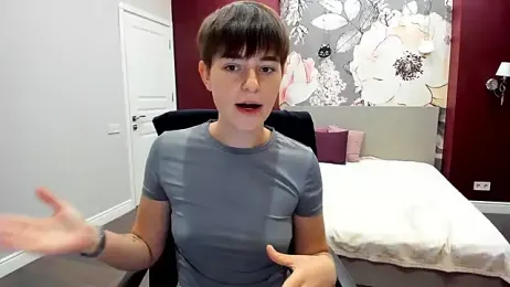 EmiliaYours webcam model stream image